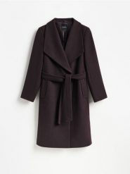 Płaszcz z domieszką wełny - burgundowy. Czerwone płaszcze damskie Reserved, l, bez wzorów, z tkaniny, bez kaptura. Za 299.99 zł.