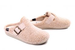 Toni Pons MIMA-NV beige, klapki damskie. Brązowe klapki damskie Toni Pons, bez wzorów, bez obcasa, bez zapięcia. Za 149.90 zł.
