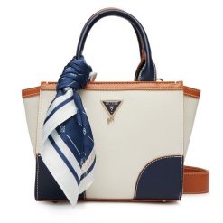 Torebka Guess. Brązowe kuferki damskie Guess, z aplikacjami, bez dodatków. Za 349.99 zł.