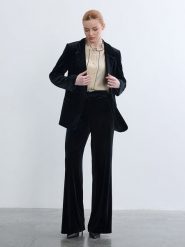 BGN Spodnie w kolorze czarnym rozmiar: 36. Czarne spodnie materiałowe damskie BGN, bez wzorów, z materiału. Za 108.99 zł.