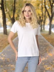 Koszulka - biały. Białe koszulki damskie Sinsay, l, bez wzorów, bez kołnierzyka, bez ramiączek. Za 9.99 zł.