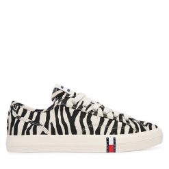 Tenisówki Tommy Jeans. Trampki damskie Tommy Jeans, bez wzorów, z jeansu, bez zapięcia. Za 329.99 zł.