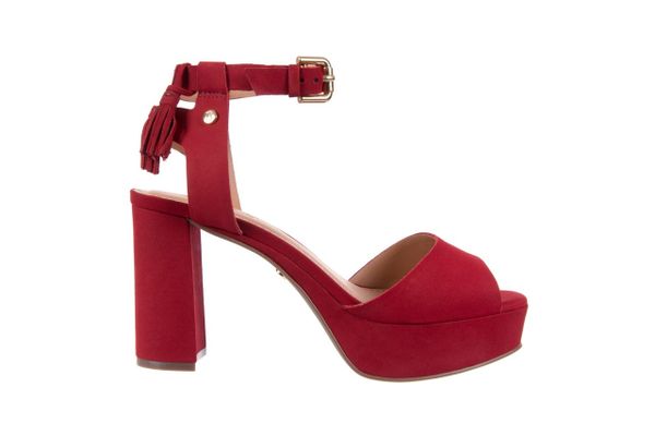 Sandały Bayla-067 129006 Nobuck Red Velvet, Czerwony, Skóra naturalna - 40. Czerwone sandały damskie Bayla, bez wzorów, z nubiku, bez obcasa, na obcasie, bez zapięcia. W wyprzedaży za 89.10 zł.
