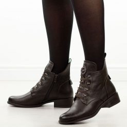 Brązowe płaskie botki damskie Jezzi asa198-21. Brązowe botki damskie Jezzi, na jesień, z materiału, eleganckie, z okrągłym noskiem, bez obcasa, na obcasie, bez zapięcia. Za 239.00 zł.