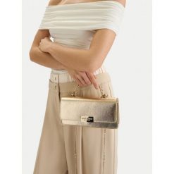 Torebka Nine West. Żółte torebki wieczorowe damskie Nine West, bez wzorów, bez dodatków. Za 179.99 zł.