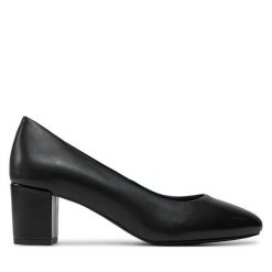 Czółenka Marco Tozzi. Czarne czółenka damskie Marco Tozzi, bez wzorów, bez obcasa. Za 259.99 zł.