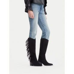 Kozaki JENNY. Czarne kozaki damskie Jenny, bez obcasa, na słupku, bez zapięcia. Za 229.99 zł.
