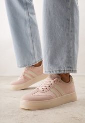 Różowe Sneakersy na Kauczukowej Grubej Podeszwie z Paskami po Bokach Ninlili. Czerwone obuwie sportowe damskie Born2be, z jeansu, bez zapięcia. Za 109.99 zł.