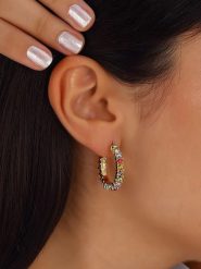 Nakkash Pozłacane kolczyki-kreole z cyrkoniami rozmiar: onesize. Żółte kolczyki damskie Nakkash, z cyrkonią, pozłacane. Za 46.95 zł.