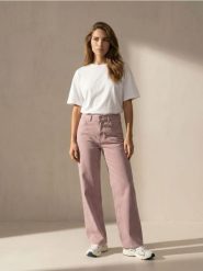 Jeansy wide leg comfort mid waist - różowy. Czerwone jeansy damskie Sinsay. Za 69.99 zł.