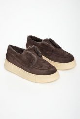 Sneakersy damskie zamszowe CESARE CASADEI. Obuwie sportowe damskie CESARE CASADEI, z zamszu, bez zapięcia. Za 2,139.00 zł.