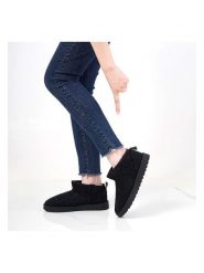 C'M Botki zimowe w kolorze czarnym rozmiar: 39. Czarne botki damskie C'M, na zimę, bez obcasa, bez zapięcia. Za 108.99 zł.