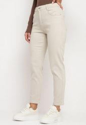 Beżowe Jeansy Mom Fit z Wysokim Stanem Marzia. Brązowe jeansy damskie Born2be, bez wzorów, z jeansu. Za 99.99 zł.