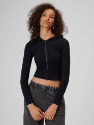 4F Bluza dresowa slim z kapturem damska - czarna XS/S. Czarne bluzy damskie 4F, s, bez wzorów, z dresówki, z kapturem. Za 169.99 zł.