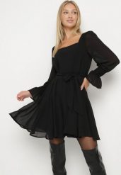 Czarna Sukienka Vices z Siateczkowymi Rękawami i Wiązanym Paskiem Resnala. Czarne sukienki damskie Born2be, bez wzorów, z materiału, eleganckie, bez ramiączek. Za 139.99 zł.