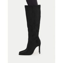 Kozaki Nine West. Czarne kozaki damskie Nine West, bez obcasa, na szpilce, bez zapięcia. Za 379.99 zł.
