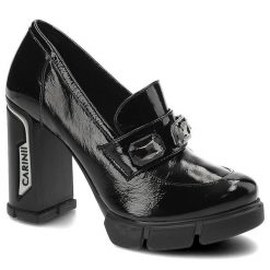 Czarne Półbuty Carinii Eleganckie Skórzane Buty Damskie. Czarne półbuty damskie Carinii, z aplikacjami, ze skóry, bez obcasa, na słupku, bez zapięcia. Za 429.00 zł.