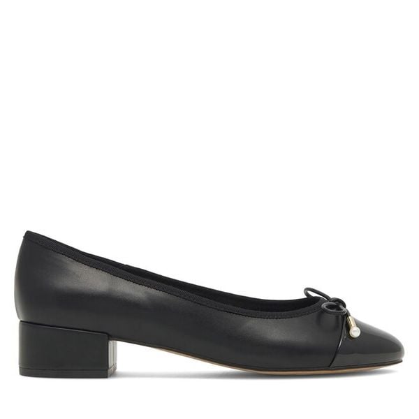 Baleriny Nine West. Czarne balerinki damskie Nine West, bez wzorów. Za 119.99 zł.