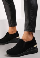 Czarne Sneakersy Munna. Czarne obuwie sportowe damskie Renee, z jeansu, bez zapięcia. Za 89.99 zł.