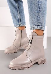 Beżowe Botki za Kostkę z Metalową Klamerką Junni. Brązowe botki damskie Renee, za kostkę, bez obcasa, na płaskiej podeszwie, bez zapięcia. Za 159.99 zł.