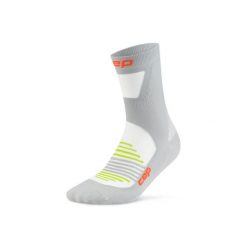 Damskie skarpety sportowe kompresyjne do połowy łydki PRO Run Ultralight CEP. Szare skarpetki damskie CEP, bez wzorów. Za 114.00 zł.