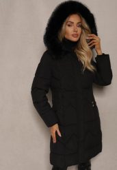 Czarna Taliowana Kurtka z Pikowanymi Przeszyciami i Kapturem z Futerkiem Tintelira. Czarne kurtki damskie Renee, m, bez wzorów, z dzianiny. Za 339.99 zł.