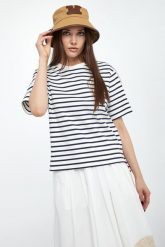T-shirt damski w paski Multid WEEKEND MAX MARA. T-shirty damskie Weekend Max Mara, xs, bez wzorów, bez kołnierzyka. W wyprzedaży za 295.20 zł.