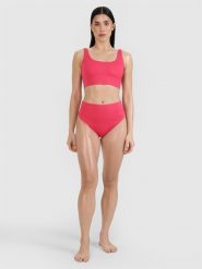 4F Dół od bikini damski - różowy L. Czerwone bikini 4F, bez wzorów, z elastanu. W wyprzedaży za 39.99 zł.