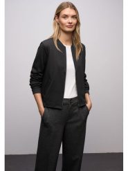 Street One Kurtka w kolorze czarnym rozmiar: 42. Czarne kurtki damskie Street One, bez wzorów, bez kaptura. Za 152.62 zł.