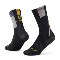 Skarpety biegowe Buff Coolnet Crew Sock CC. Szare skarpetki damskie Buff, bez wzorów. Za 108.89 zł.