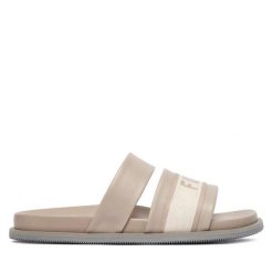 Klapki Furla. Brązowe klapki damskie Furla, bez wzorów, bez obcasa, bez zapięcia. Za 989.99 zł.