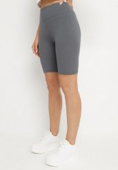 Szare Szorty Kolarki z Prążkowanej Tkaniny z Wysokim Stanem Rinwena. Szare szorty damskie Born2be, bez wzorów, prążkowane, z podwyższonym stanem. Za 24.99 zł.