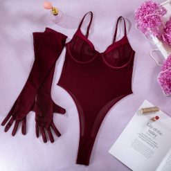 Body transparentne z usztywnieniem na specjalne okazje Cella. Czerwone body i gorsety Intica, bez wzorów, z materiału. W wyprzedaży za 129.00 zł.