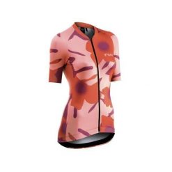 Damska koszulka z krótkim rękawem Northwave Blade. Czerwone koszulki damskie Northwave, l, bez wzorów, bez kołnierzyka, bez ramiączek. Za 317.90 zł.