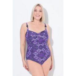 Damski Kostium kąpielowy drapowany miękkie miseczki ozdobne koraliki. Fioletowe stroje jednoczęściowe Ulla Popken, bez wzorów, z elastanu. W wyprzedaży za 223.99 zł.