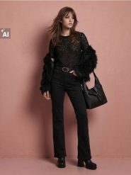 Jeansy flare comfort z rozcięciem na nogawce - czarny. Czarne jeansy damskie Sinsay. Za 69.99 zł.