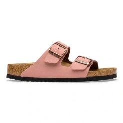 BIRKENSTOCK Arizona BFBC Pink Clay Klapki damskie. Czerwone klapki damskie Birkenstock, bez wzorów, z jeansu, bez obcasa, bez zapięcia. Za 379.99 zł.