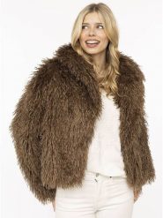 Zwillingsherz Kurtka "Fluffy" w kolorze jasnobrązowym ze sztucznego futerka rozmiar: S/M. Brązowe kurtki damskie Zwillingsherz, m, bez wzorów, bez kaptura. Za 214.95 zł.