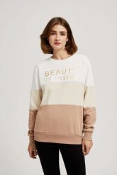 Bluza z nadrukiem ciemnobeżowa. Brązowe bluzy damskie MOODO, m, bez wzorów, z bawełny, bez kaptura. W wyprzedaży za 54.99 zł.