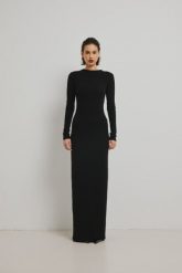 Gładka sukienka MAXI w kolorze TOTALLY BLACK - ARVENA-XS/S. Czarne sukienki damskie Marsala, bez wzorów, z elastanu, eleganckie, bez ramiączek. W wyprzedaży za 289.95 zł.
