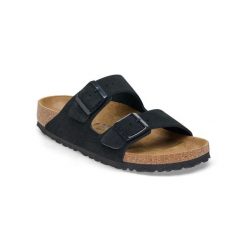 Klapki Birkenstock Arizona LEVE Black 1027164. Czarne klapki damskie Birkenstock, bez wzorów, z gumy, z okrągłym noskiem, bez obcasa, bez zapięcia. Za 469.00 zł.