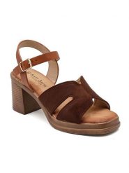 Sixth Sens Sandały w kolorze brązowym na obcasie rozmiar: 36. Brązowe sandały damskie Sixth Sens, bez wzorów, z otwartym noskiem, bez obcasa, na koturnie, bez zapięcia. Za 113.99 zł.