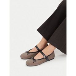 Baleriny GINO ROSSI. Szare balerinki damskie Gino Rossi, bez wzorów. Za 229.99 zł.