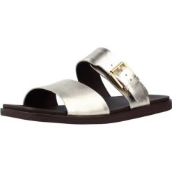 Sandały CLARKS OFRA SLIDE Złoty. Żółte sandały damskie Clarks, bez wzorów, ze skóry, bez obcasa, bez zapięcia. Za 258.99 zł.