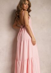 Różowa Sukienka o Rozkloszowanym Fasonie Wiązana i Wykończona Gumką z Tyłu Hililena. Czerwone sukienki damskie Renee, bez wzorów, eleganckie, bez ramiączek. W wyprzedaży za 38.49 zł.