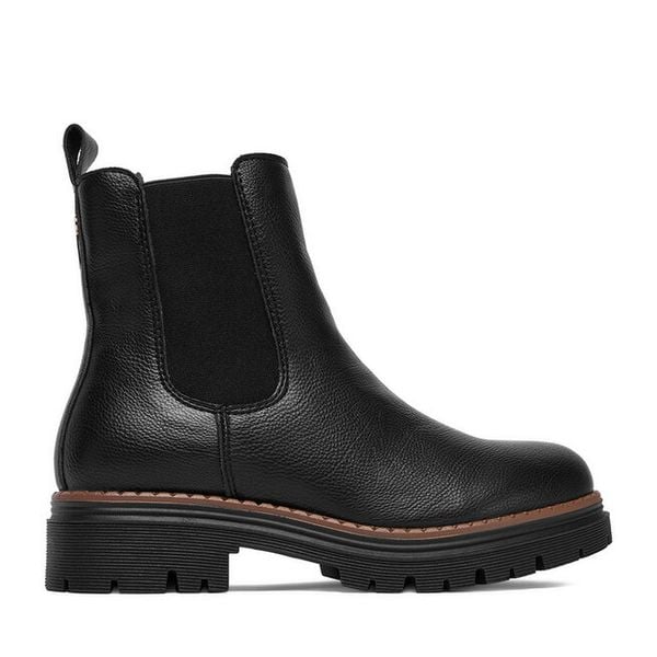 Botki Clara Barson. Czarne botki damskie Clara Barson, bez obcasa, na płaskiej podeszwie, bez zapięcia. Za 159.99 zł.