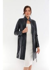 Basics & More Skórzany płaszcz w kolorze czarnym rozmiar: XXL. Niebieskie płaszcze damskie Basics & More, xxl, bez wzorów, ze skóry, bez kaptura. Za 527.10 zł.