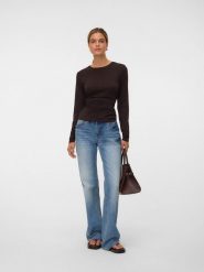 Vero Moda Koszulka w kolorze brązowym rozmiar: S. Brązowe bluzki damskie Vero Moda, s, bez wzorów, bez kołnierzyka, bez ramiączek. Za 86.95 zł.