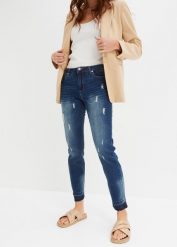 Dżinsy Skinny, low waist, cropped. Niebieskie jeansy damskie bonprix, bez wzorów, z jeansu. Za 147.99 zł.