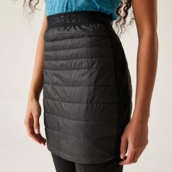 Spódnica damska ocieplana Deter Dare 2b. Czarne spódnice damskie Dare 2b, bez wzorów. Za 119.99 zł.